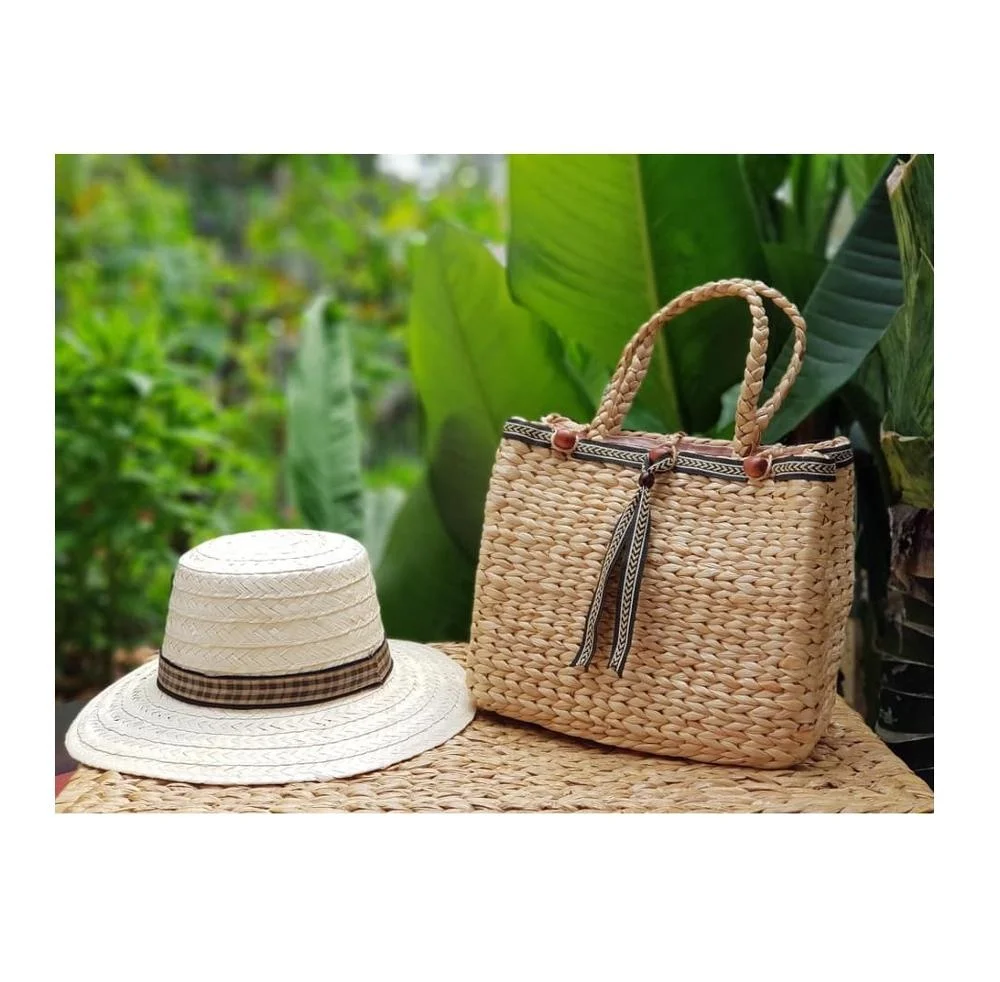 Source Lovely Heart-Shaped Rattan Bag Wholesale Hand-Woven Gift Christmas  Ideas From Vietnam Made By Craftsmen 2022 on m.