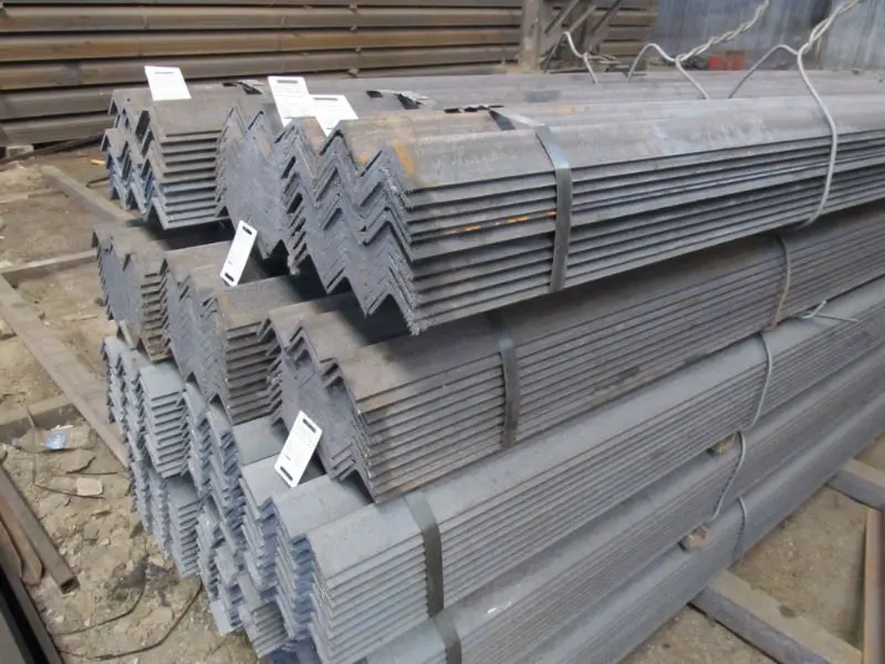 Горячекатаный стальной угловой стержень Q235B высокой прочности 5x75x5 мм 50x50x5 угол 4x4