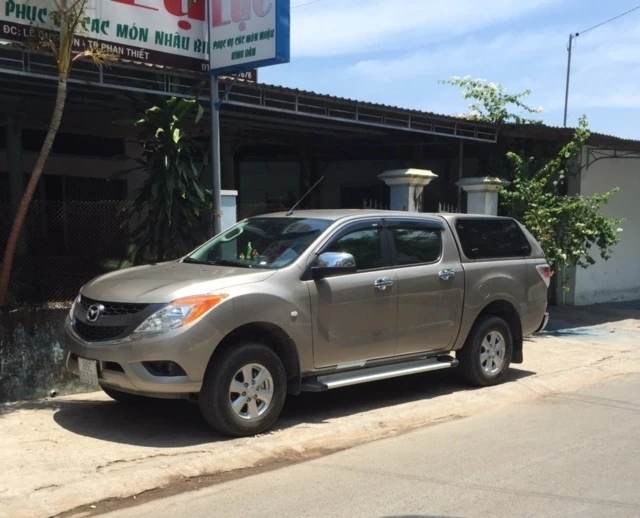 mazda bt 50 canopy