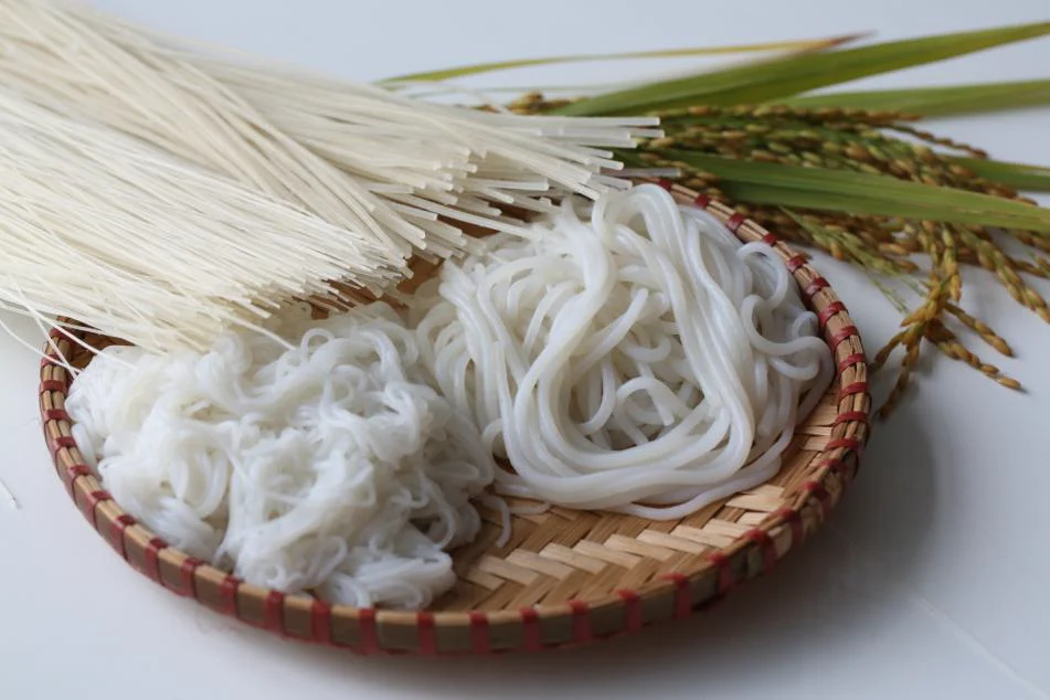 Рисовая "Rice Vermicelli". Вермишель (Vermicelli). Лапша рисовая bun kho. Тонкая рисовая лапша.