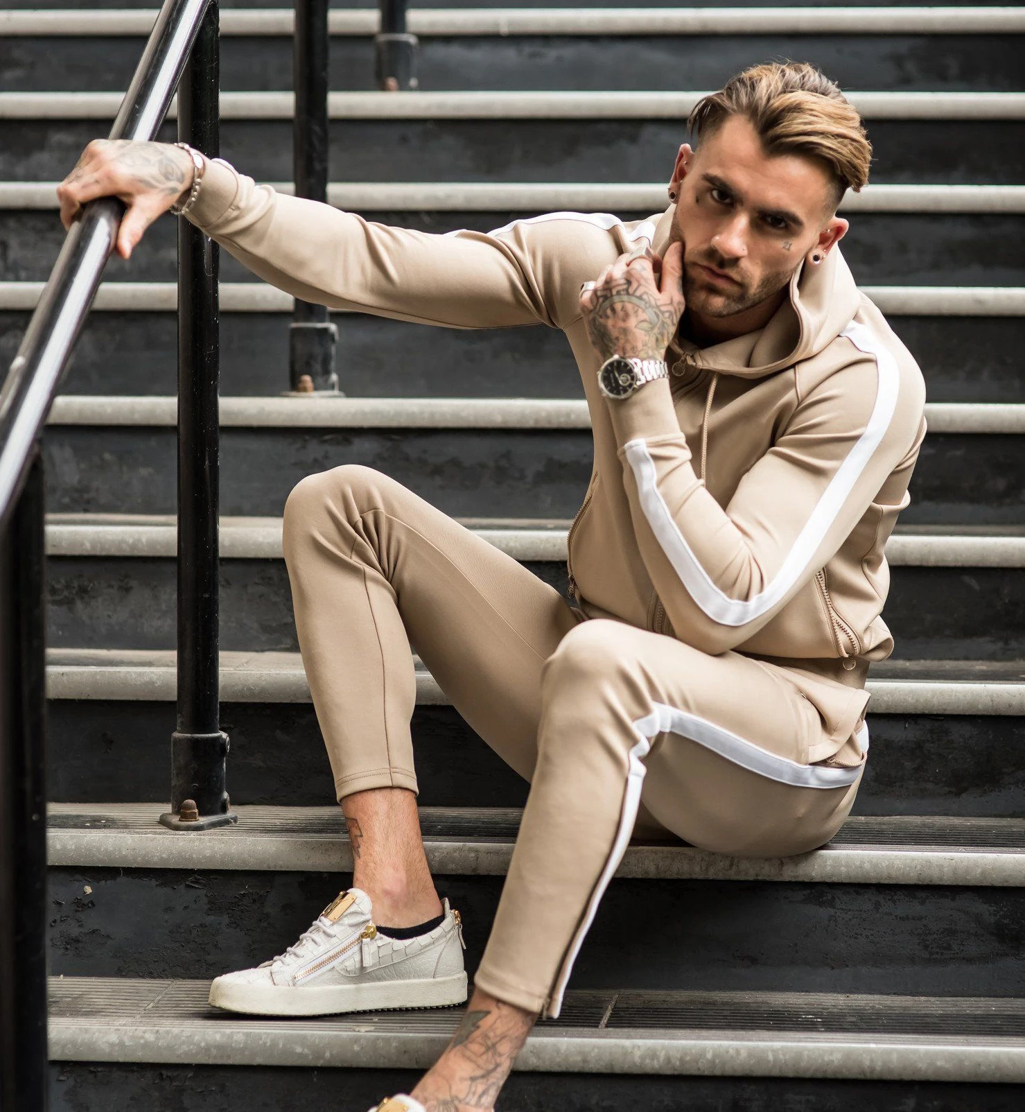 mens warm tracksuits