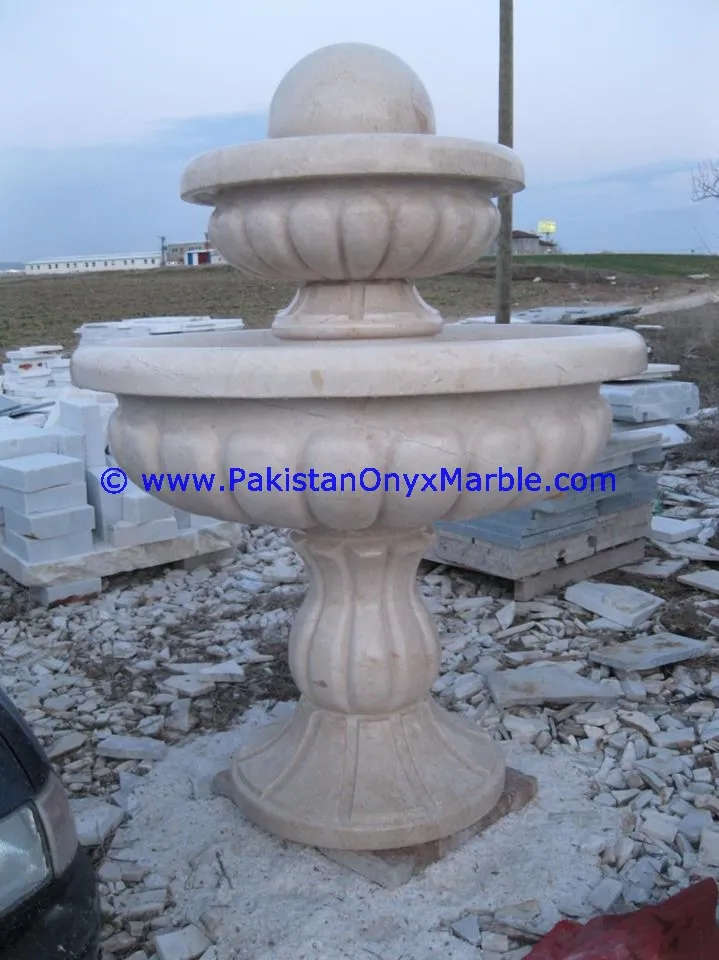 Мраморные фонтаны для использования вне помещения