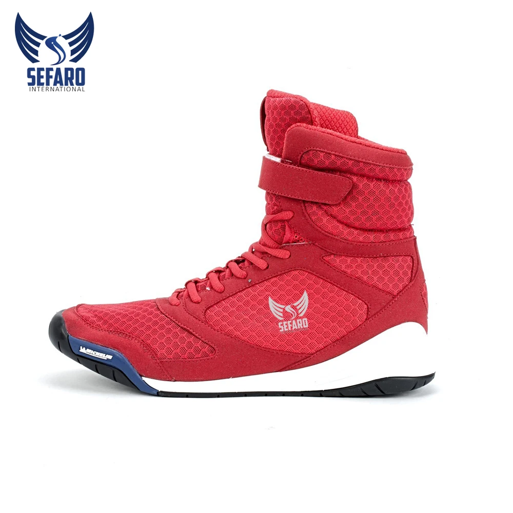 Boxers Looking for Lightweight Flexible Boxing Shoes for Training and Competitions in Black Color Quality PU Material