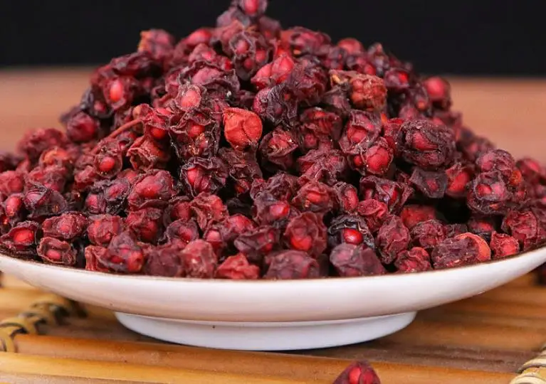 Wu Wei Zi Wild Dried Five Flavor Berry Natural Omicha Magnolia Vine Fruits Without Colorants