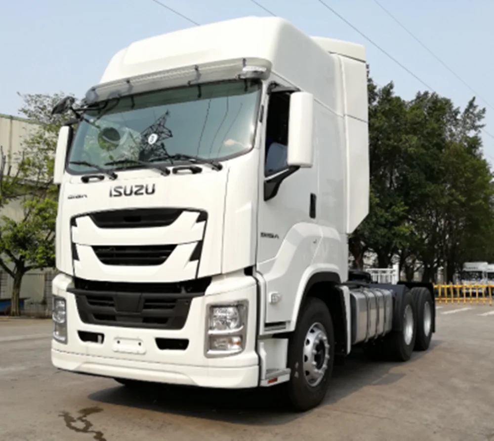 五十铃 giga 原动机 6x4 拖拉机头与高屋顶舱