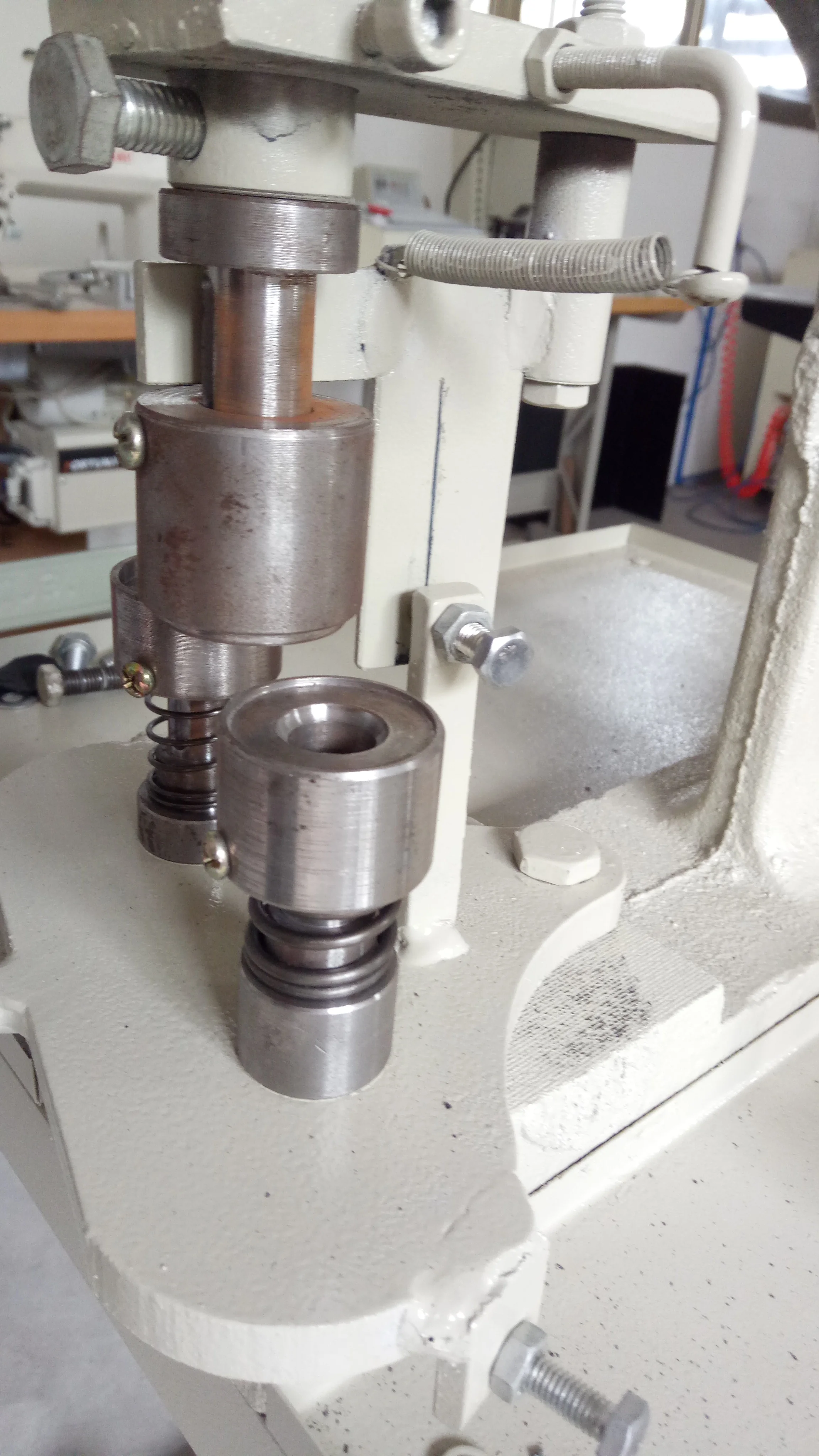 Button Cover Machine ,Button Fixing Machine , Buckle Fixing Machine