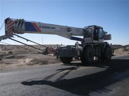 Zoomlion RT55 50 Ton Mobile Crane 4-Wheel Construction Truck Rough Terrain Capability Gearbox Engine Pump Gear Motor Bearing