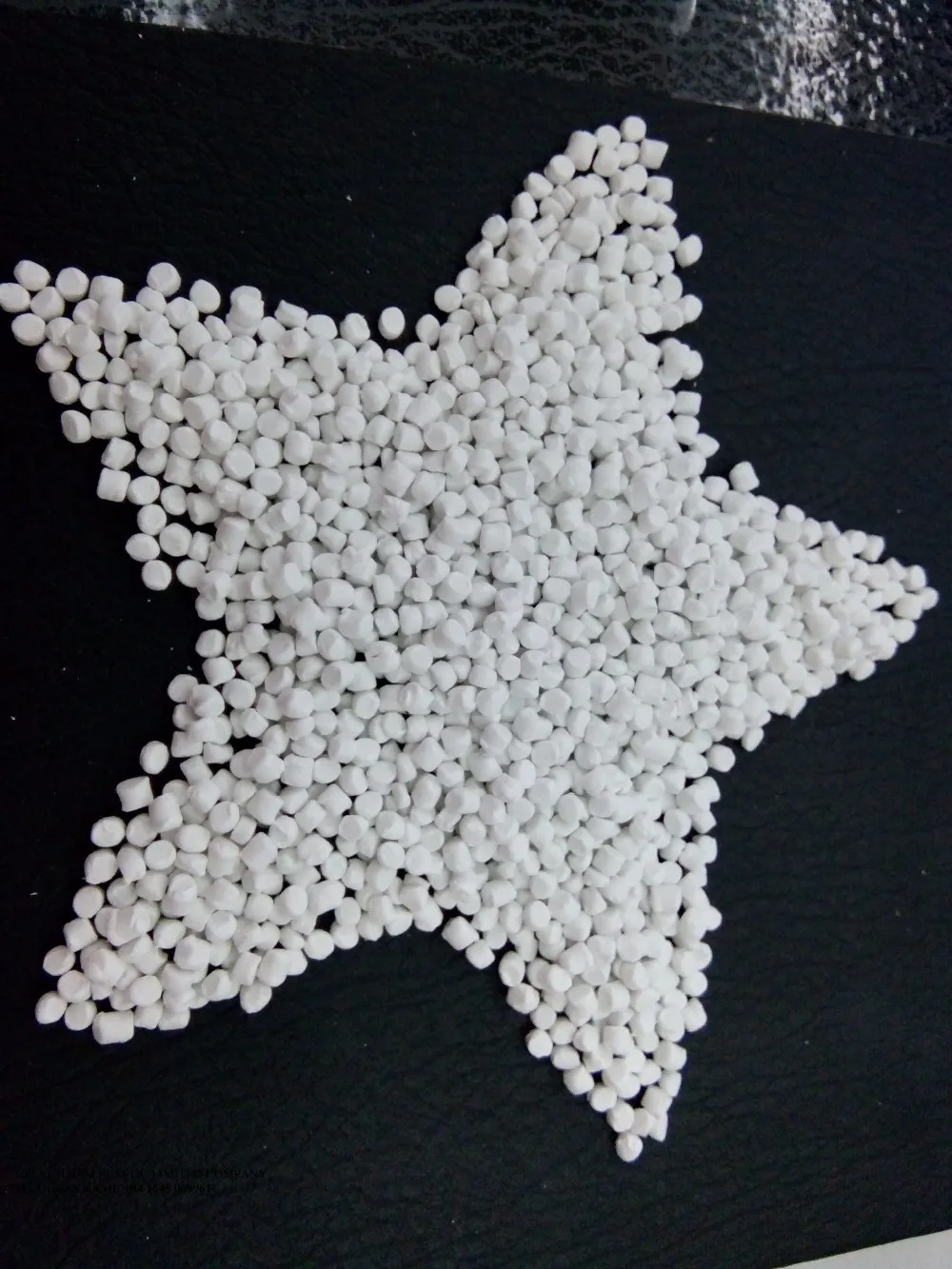 Grade HDPE/LLDPE Virgin/Recycled Granules Plastic Raw Material + Upto 50% PE Filler Masterbatch 80% CACO3 for Plastic Film, Bags