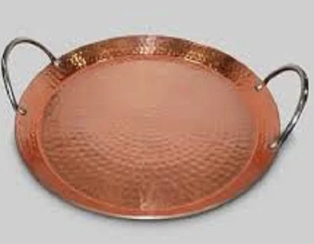 Круглый медный сервировочный поднос