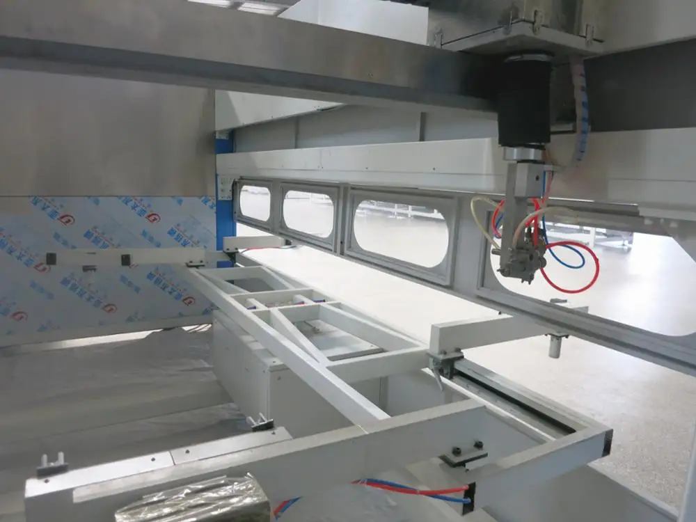 CNC Automatic Spray Painting Machine for Door