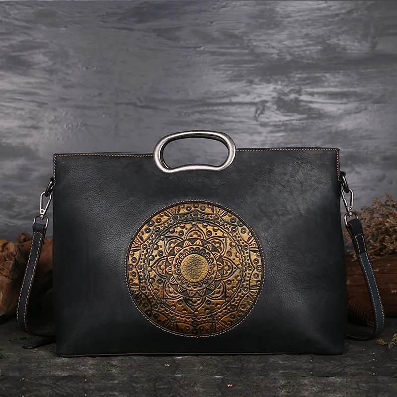 DEVOA　Hand made bag cow leather DEVOA Hand made bag cow leather Hand Tooled Leather Cow Fur