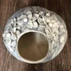 Crema y gris