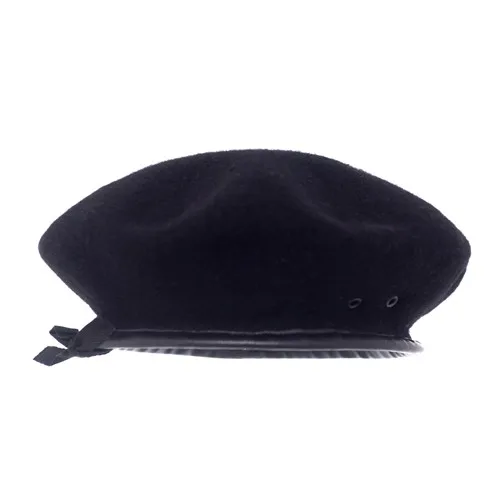 beret with leather band