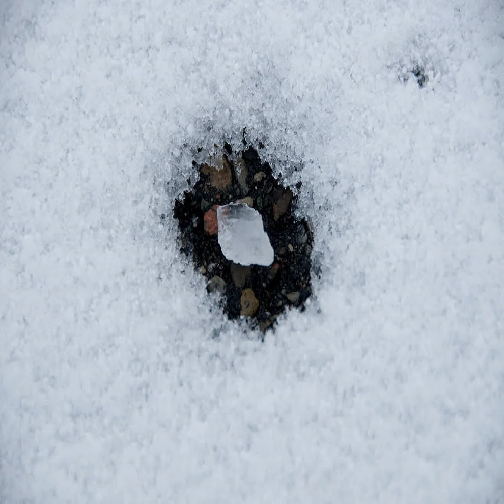 Bulk Road Rock Salt For Ice Melting Quality For Canada Usa Packing 25kg 50kg 1mt 1.5 Mt Bag