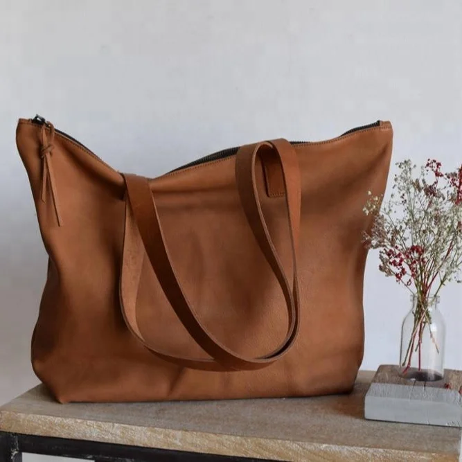 Light Brown Leather Bag with Zip and Inside Lining. Handmade. Minimalist Leather Bag.