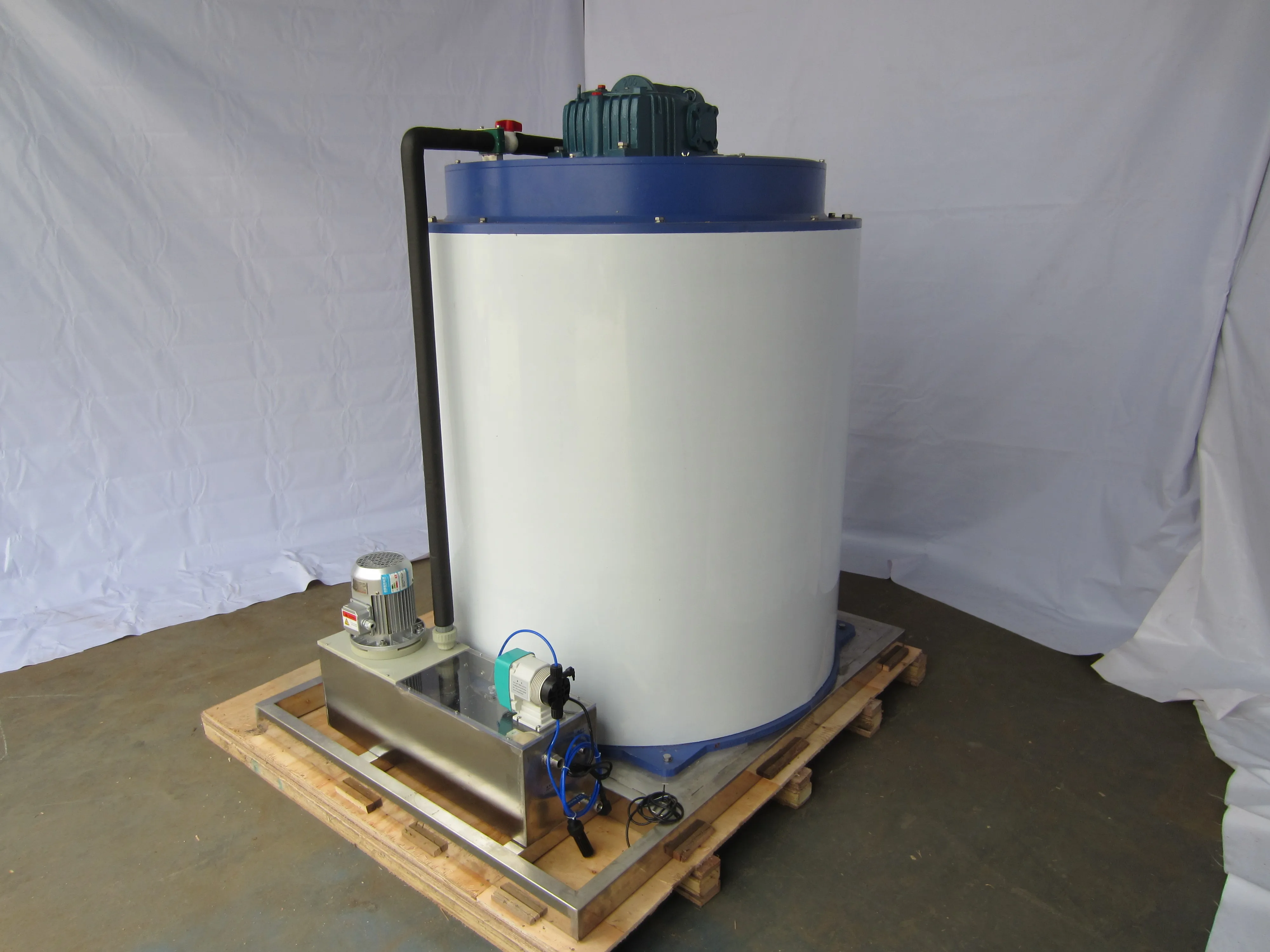 
 Промышленный льдогенератор чешуйчатого льда, 10 тонн, Лидер продаж, льдогенератор чешуйчатого льда  