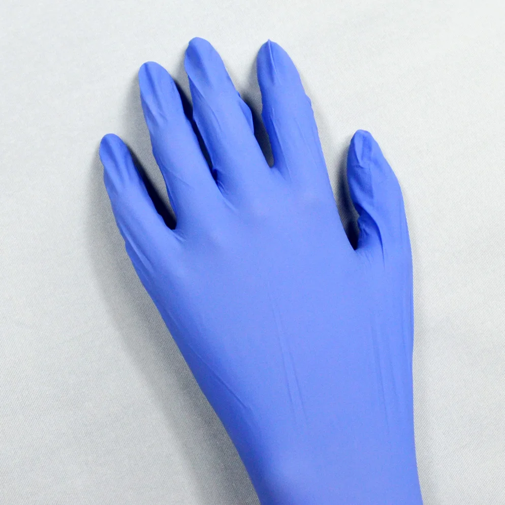 Перчатки малайзия. Перчатки синие Малайзия. Перчатки rate. Фиолетово голубые перчатки на руках стоматолога.