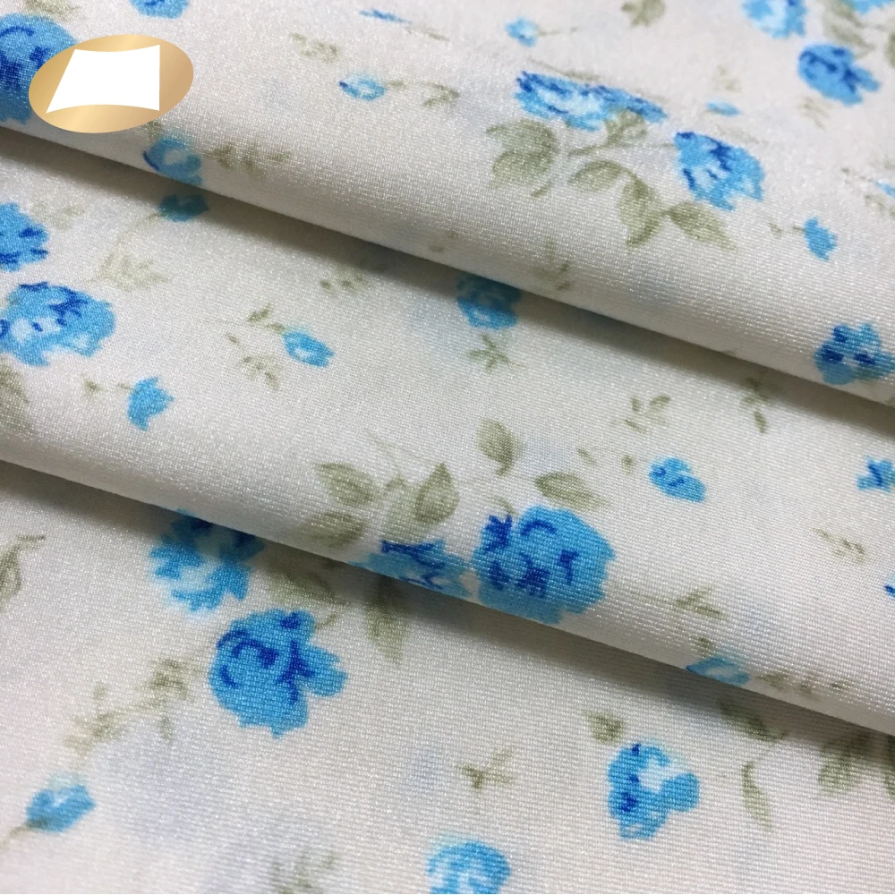 Трилобальная яркая нейлоновая ткань с принтом цветков