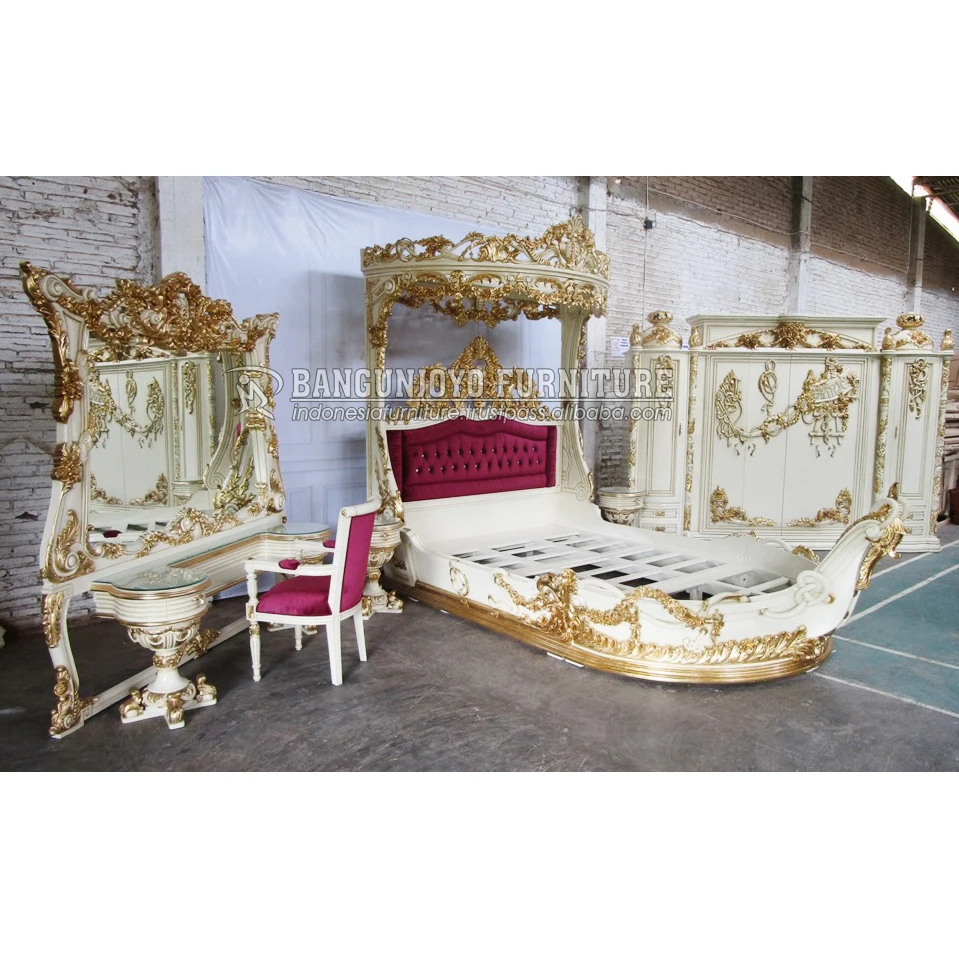 Italian Luxury Antique Carved Bedroom Set