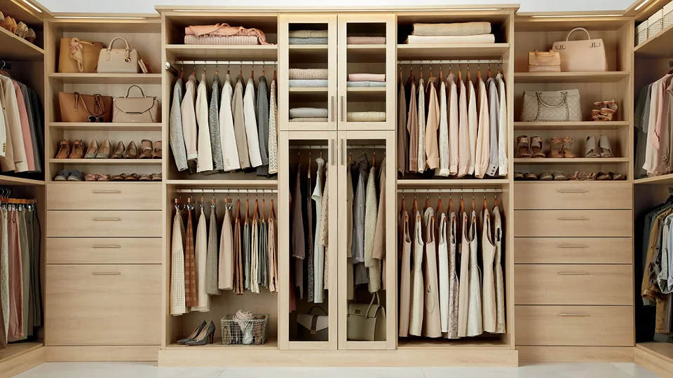 2023 Modern Design Walk in clear View  Wardrobe Made in China