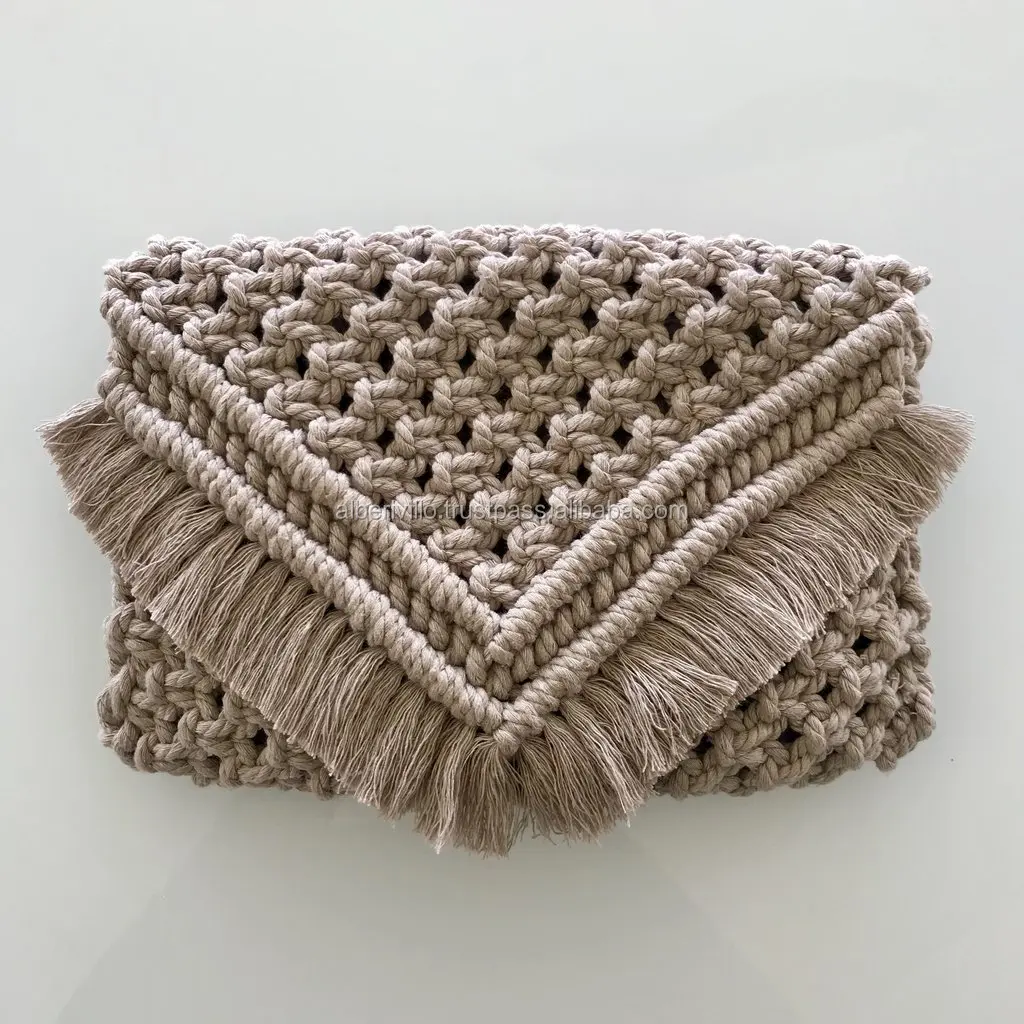 macrame hand purse