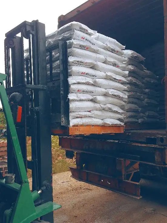 Вьетнамский Белый высококачественный профессиональный доступный PE/HDPE/LDPE/LLDPE наполнитель маточный с 22%