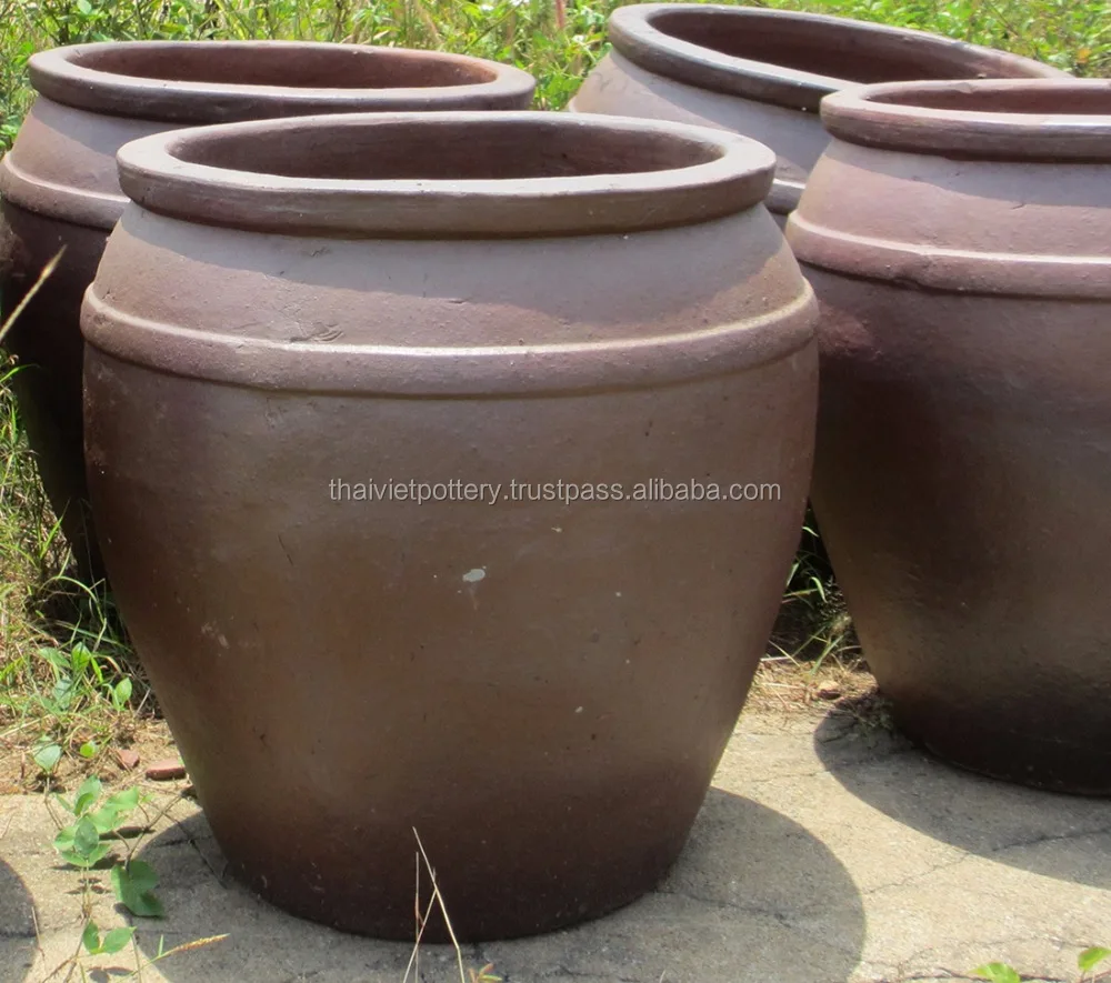 Урны из черной глины