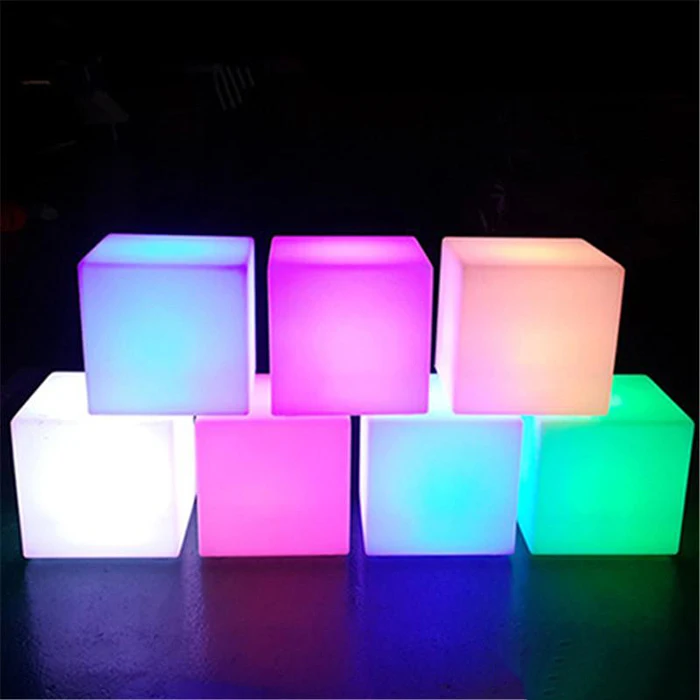 En nat Postkort begrænse Source 10cm Plastic Acrylic LED Cube Square Plexiglass Display Riser with LED  Light on m.alibaba.com