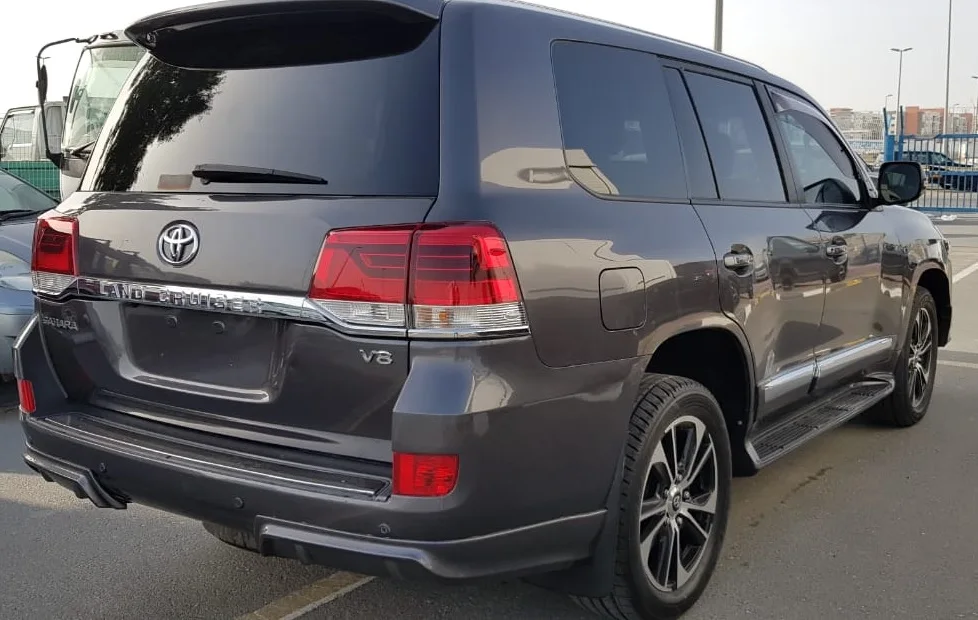 toyota land cruiser sahara 2018