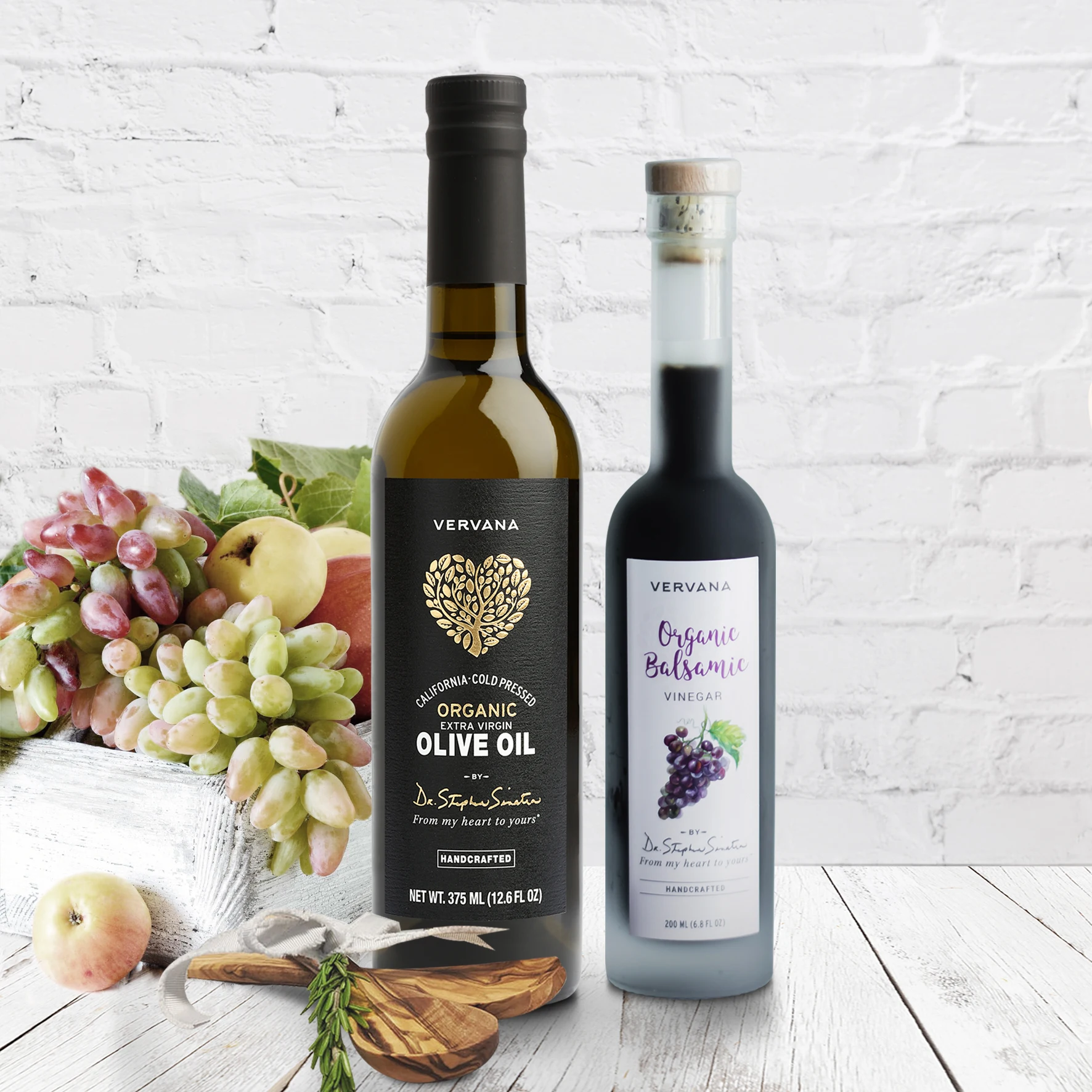Vervana Gift Set with Organic Extra Virgin Olive Oil (375 ml) & Organic Balsamic Vinegar (200 مل) and Olivewood Serving Utensils