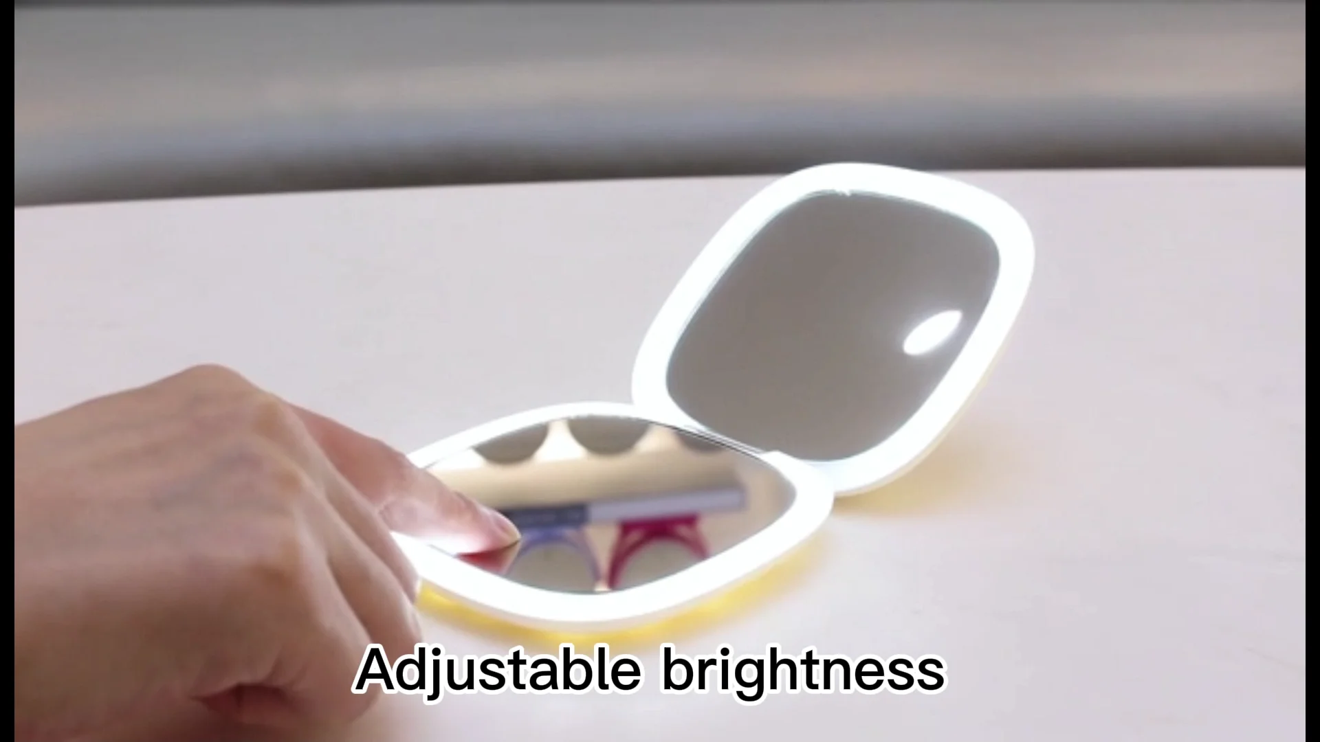 Custom Logo Travel Foldable Handheld Hand Held Make Up Small Mini Makeup Mirror With Led Light