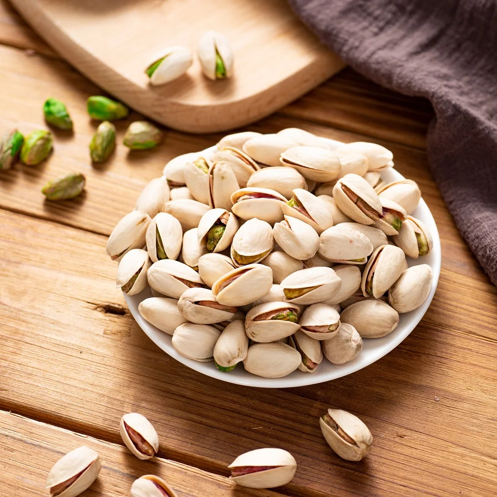 Необработанные фисташевые орехи