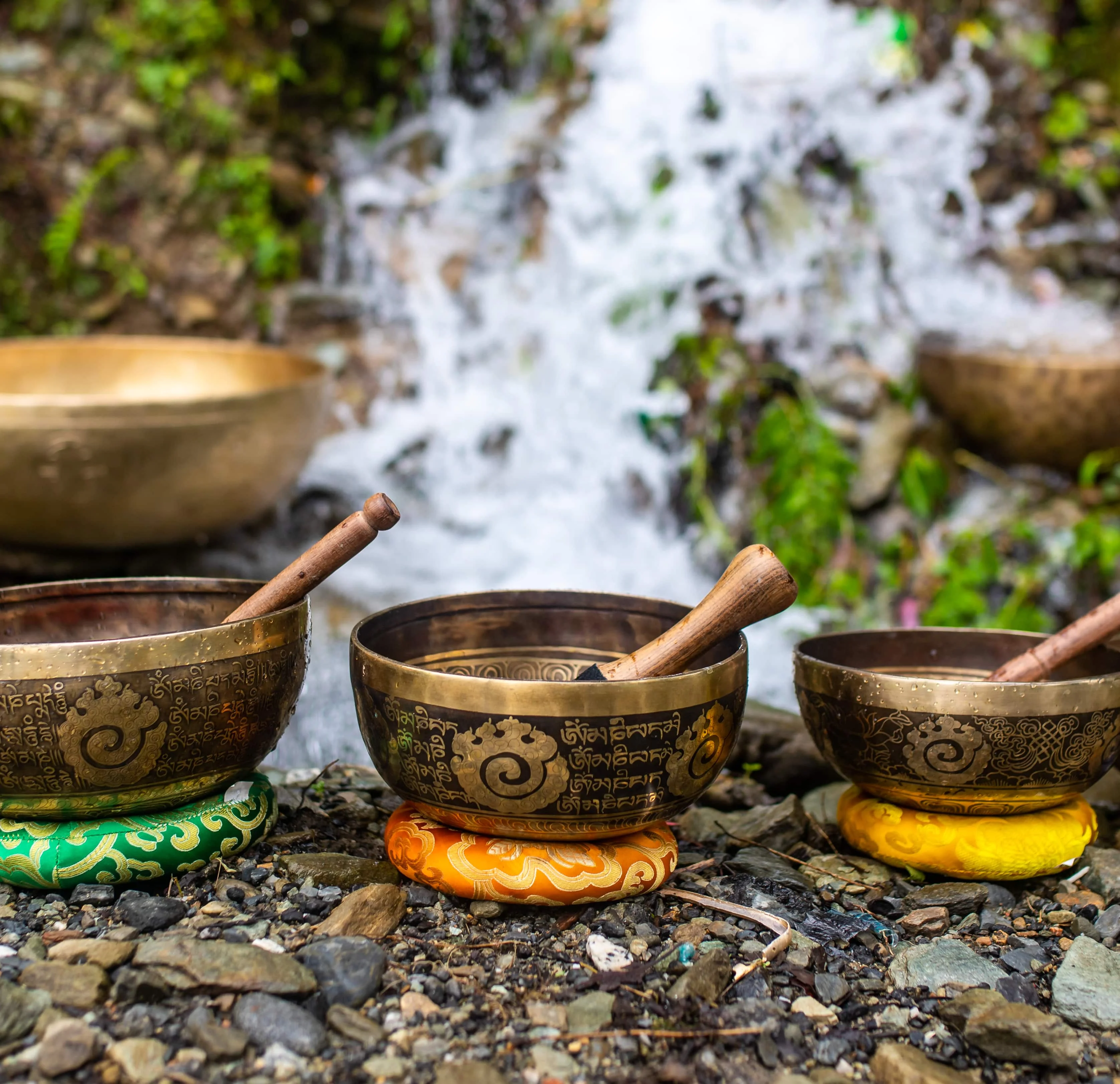 Tibetan Full Moon Healing Singing Bowl - Buy Tibetan Full Moon Singing ...