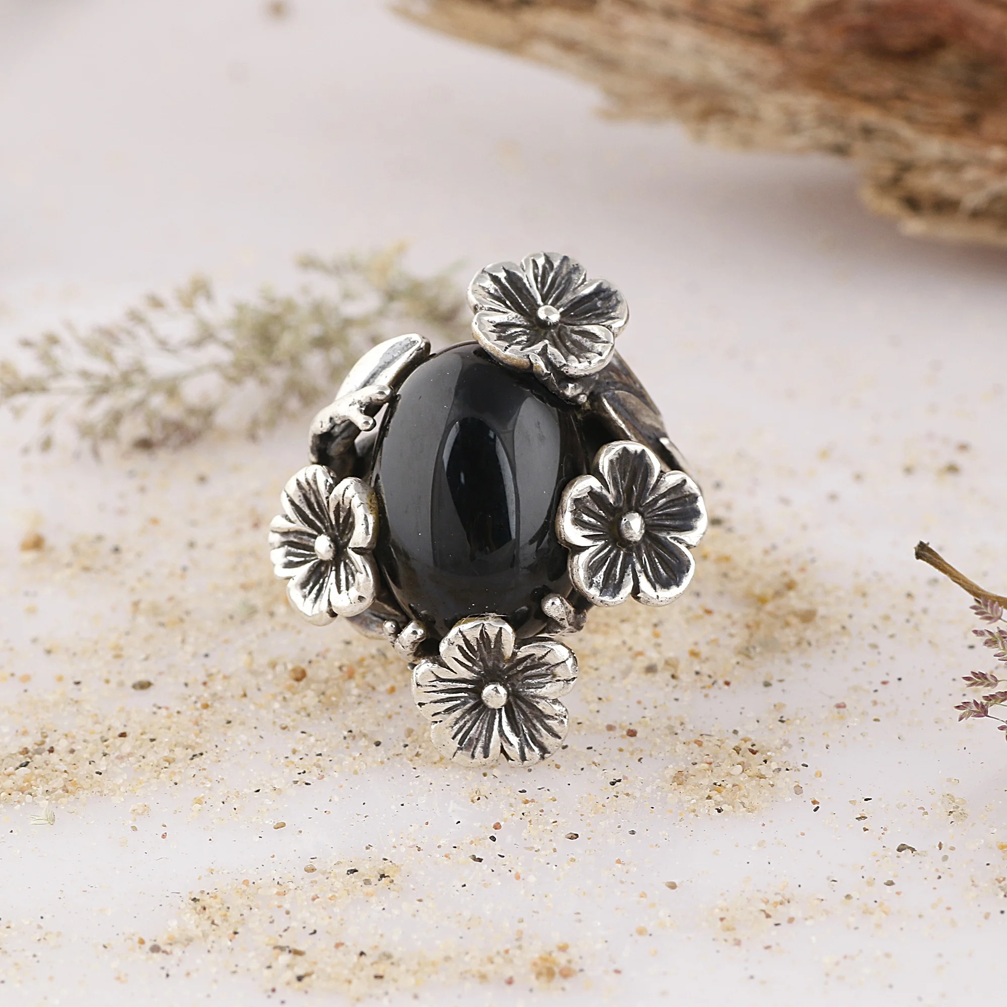 Cabochon Stone High Quality Silver Jewelry 925 Silver Jewelry Black Color Onyx Gemstone Ring For Women Buy Oval Onyx Gemstone Silver Ring For Her Black Color Cabochon Gemstone Ring Floral Design Sterling Women S
