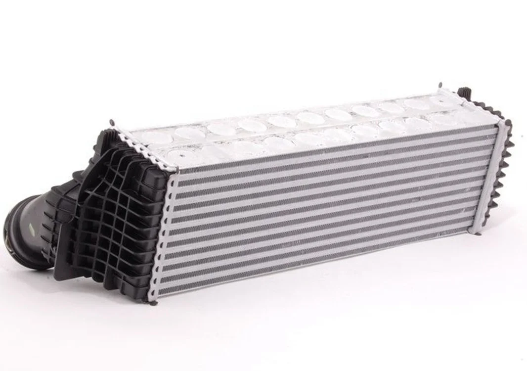 Behr Hella Intercooler Water Tank Intercooler Radiator Cooling Air Cooler Is Suitable For Bmw