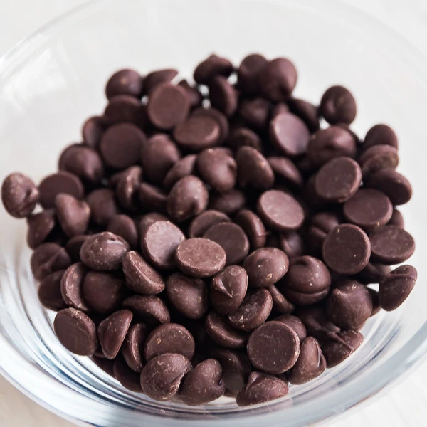 premium solid milk chocolate chips from indonesia - halal and