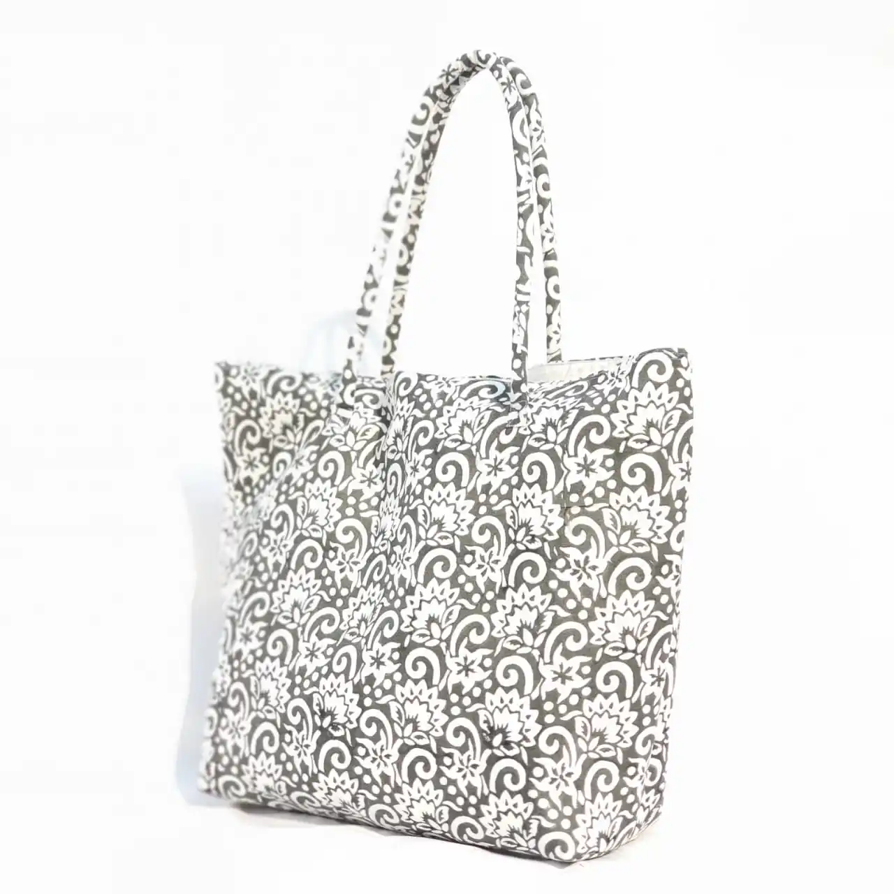 hand-block-printed-100-cotton-woman-hand-bag-beautiful-travel-bag