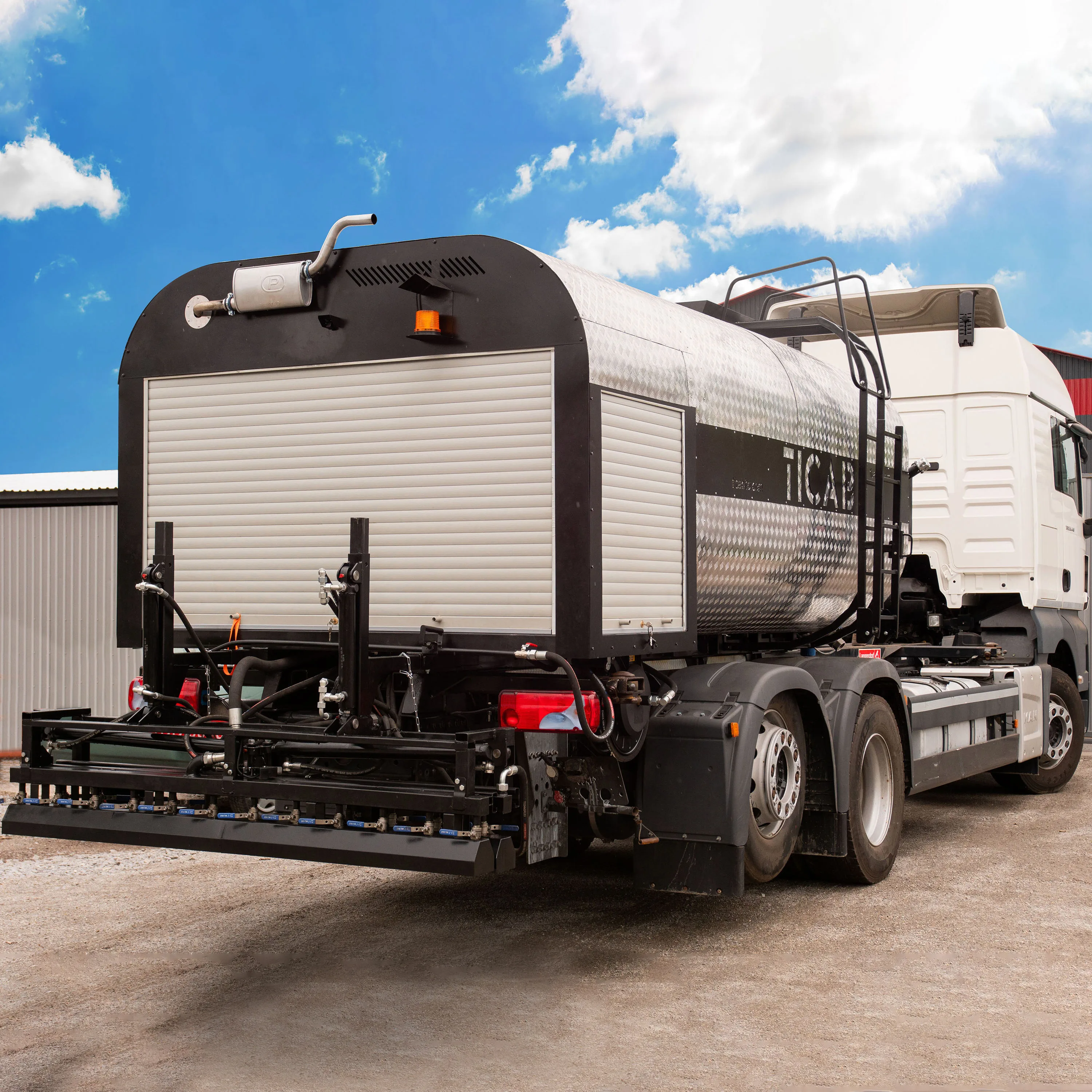 Sprayer For Bitumen Emulsion Bs 6000 Buy Road Coating Asphalt Distributor Asphalt Sprayer Product On Alibaba Com