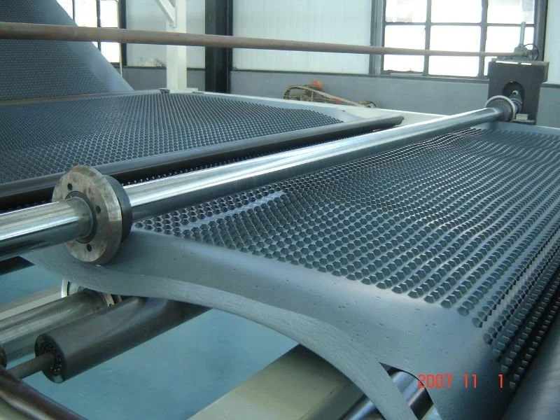 China Made Extruder Machine for Making HDPE PVC Plastic Waterproof Dimpled Drainage Membrane Sheet Board Panel Production Line