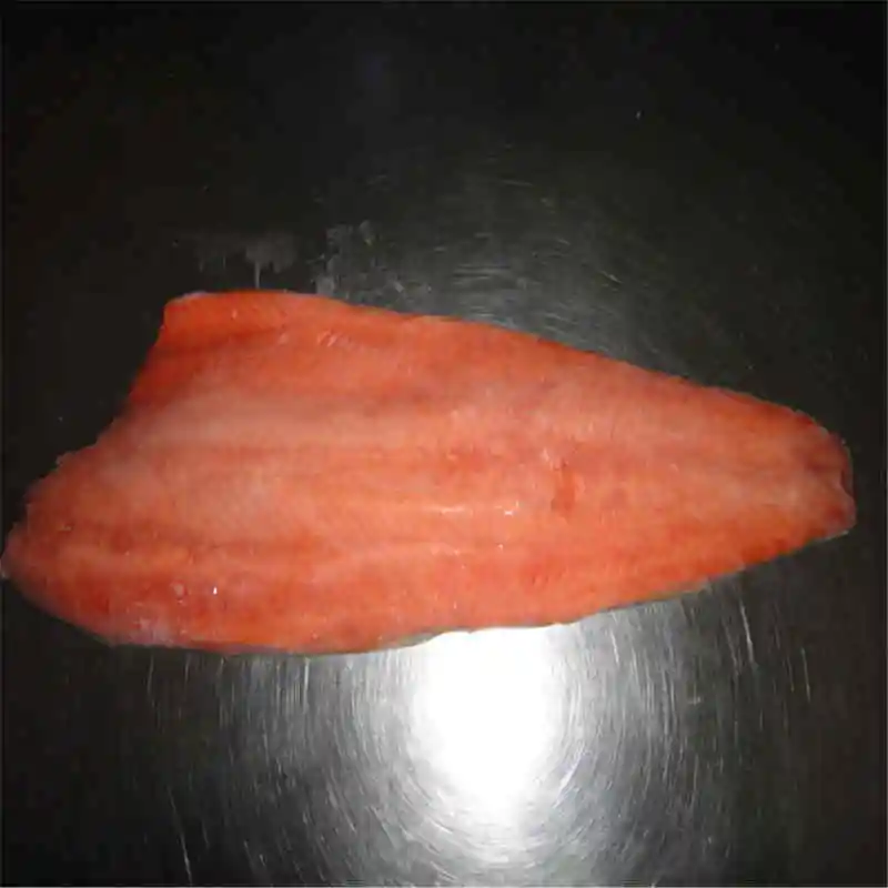 Филе семги замороженное. Розовое филе рыбы. Филе кеты замороженное. Черные пятна на филе лосося.