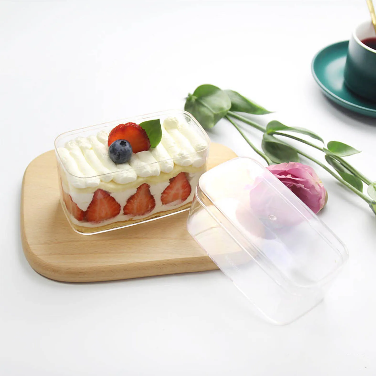 High Quality 350ML Transparent Cake Plastic Food Container Box Sealed Food Candy Dessert Plastic Cake Box