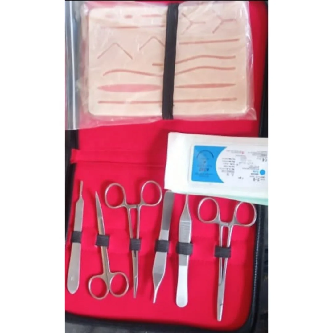 
 Комплект для обучения шовным швам для студентов-медиков с подгонянной тренировочной площадкой, изготовленной из высококачественного материала  