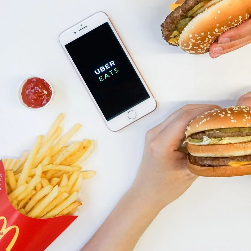 Приложение для доставки продуктов супер съедает