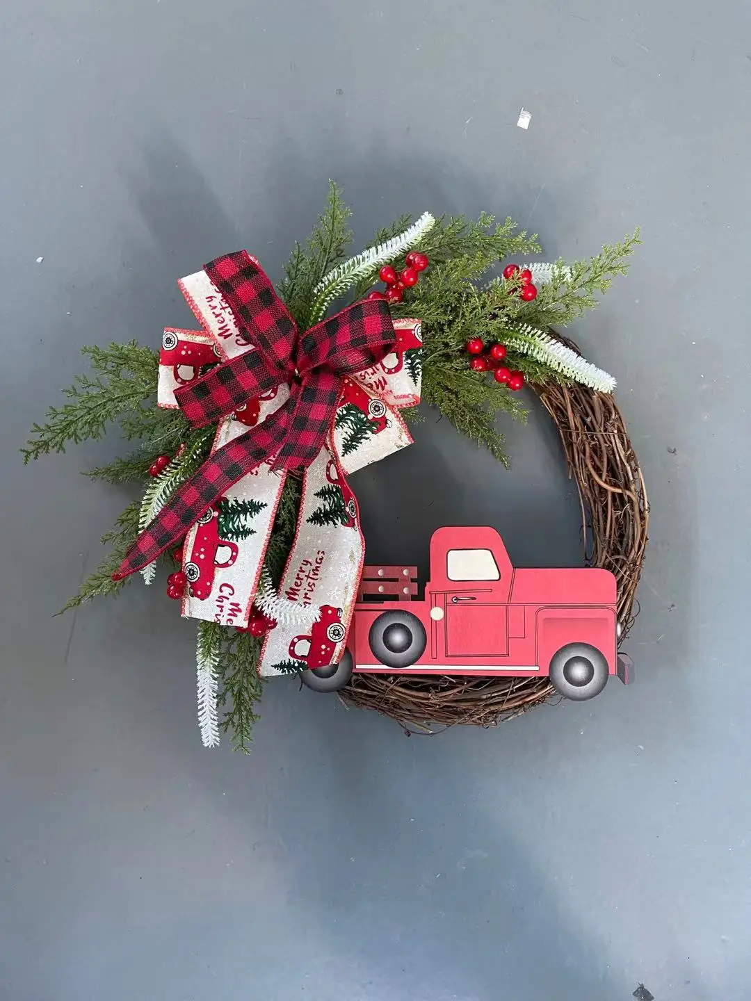 RED TRUCK CHRISTMAS WREATH