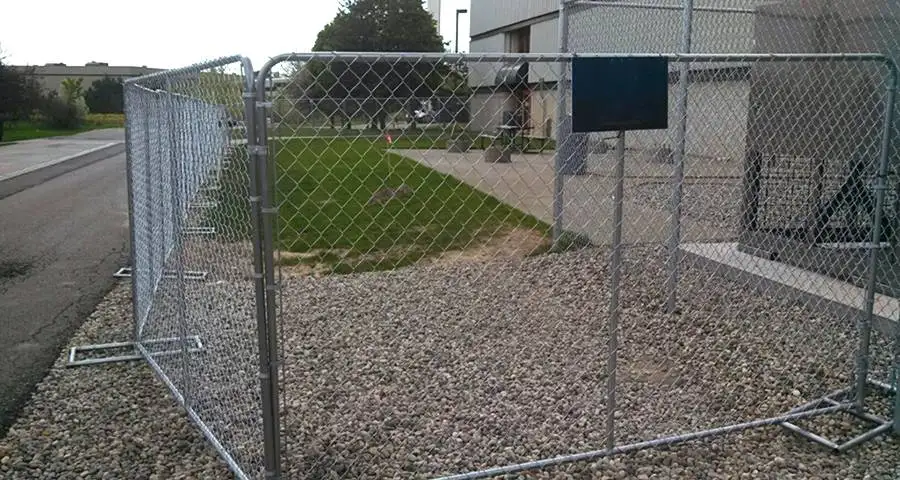8'x12' construction chain link fence panels 1⅝"(41.2mm) with a wall thickness 16ga /1.6mm mesh aperture 2¼"x2¼"(57mmx57