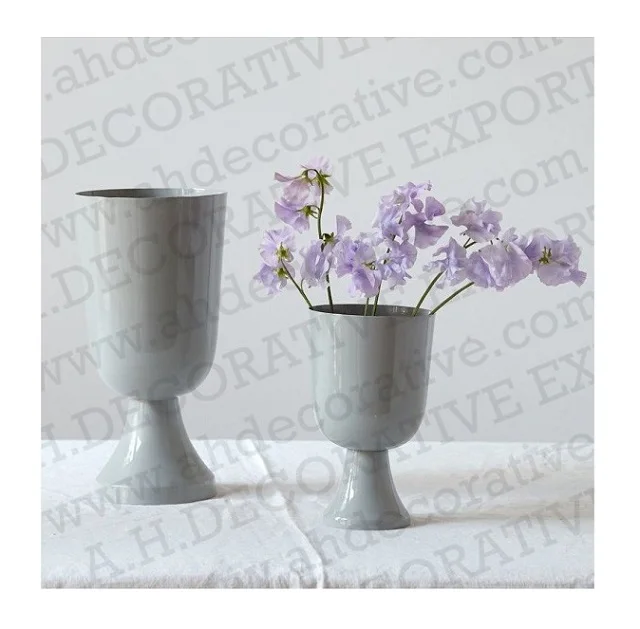 Most Amazing Metal Flower Pots Antique Bronze Finishing Flower Vase Set Of 2 Different Sizes For