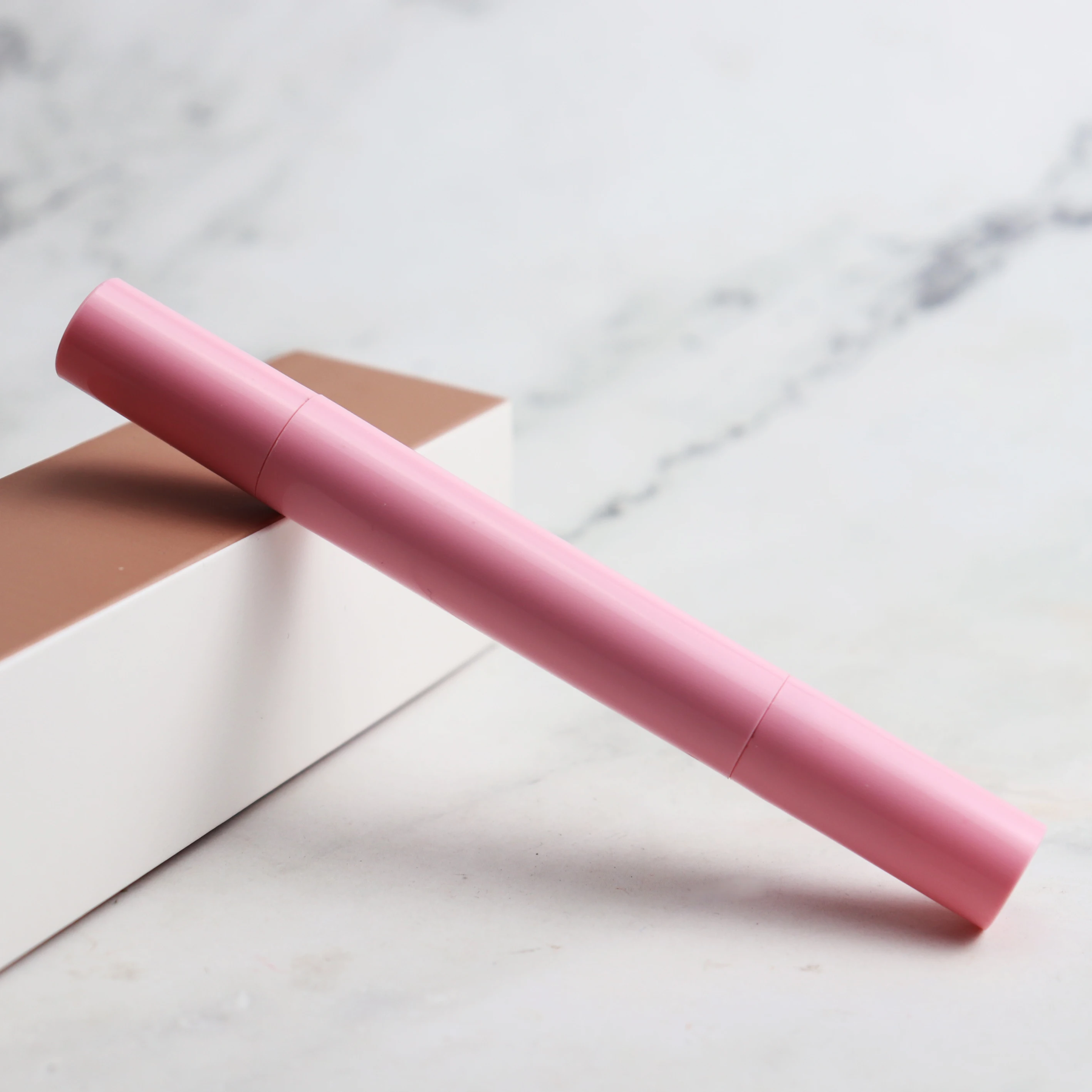 New Arrival High Quality Quick Dry Liquid Waterproof Eyeliner 24H Long Lasting Cosmetics Pencil Form Mineral Ingredients