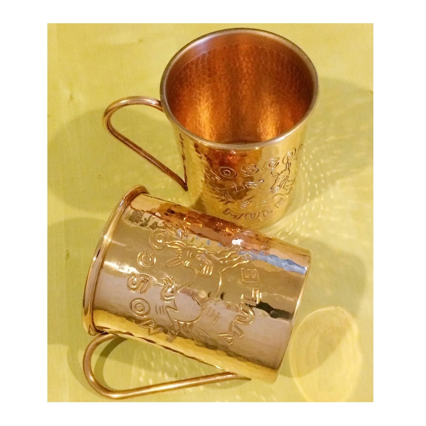 Cylindrical Copper Moscow Mule Mug Custom Embossed Logo Travel Beer