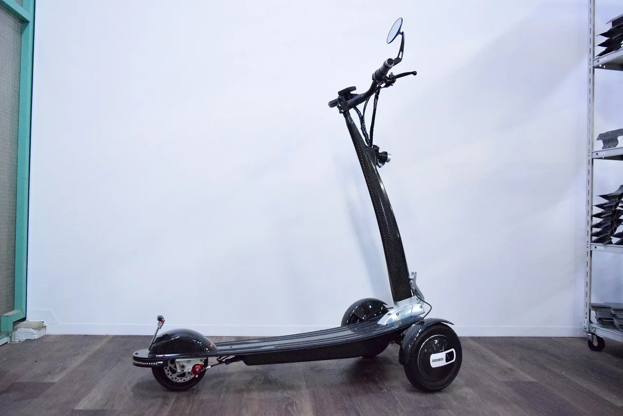 Japanese Handmade Carbon Body Electric Scooter Sunameri Electric Motor