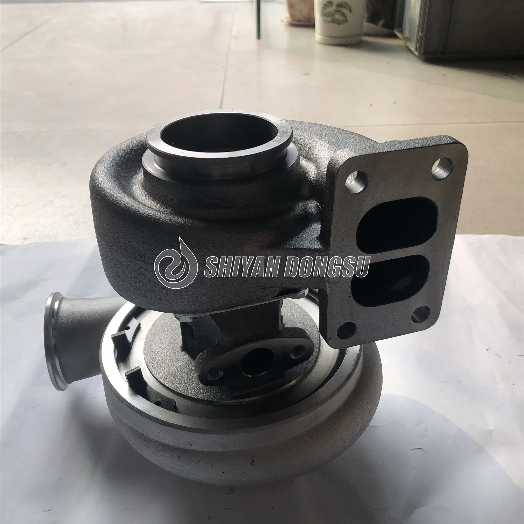 Original HX35 diesel engine turbocharger supercharger 3779712  